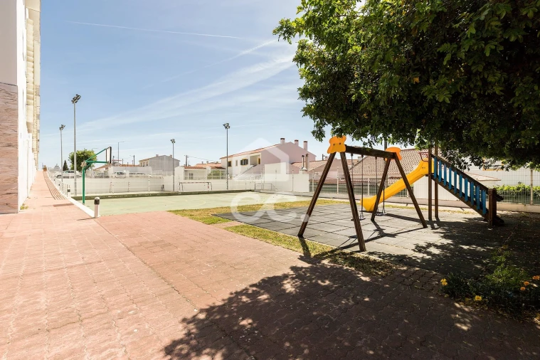 Apartamento T3 para Arrendamento em Malagueira e Horta das Figueiras Foto 21