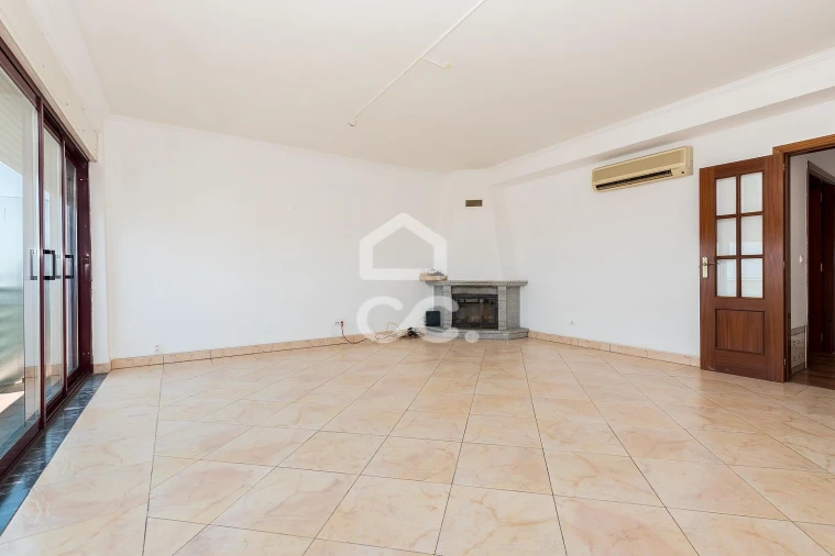 Apartamento T3 para Arrendamento em Malagueira e Horta das Figueiras Foto 2