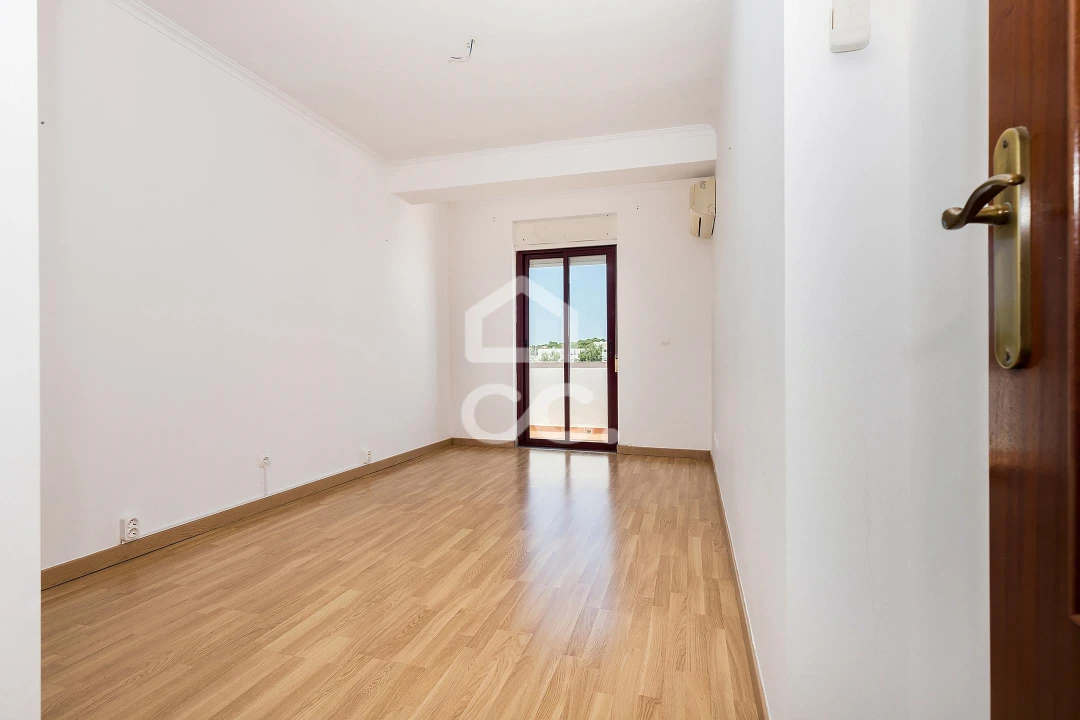 Apartamento T3 para Arrendamento em Malagueira e Horta das Figueiras Foto 6