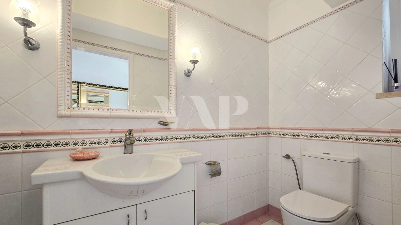 Moradia T3 para Venda em Quarteira Foto 8