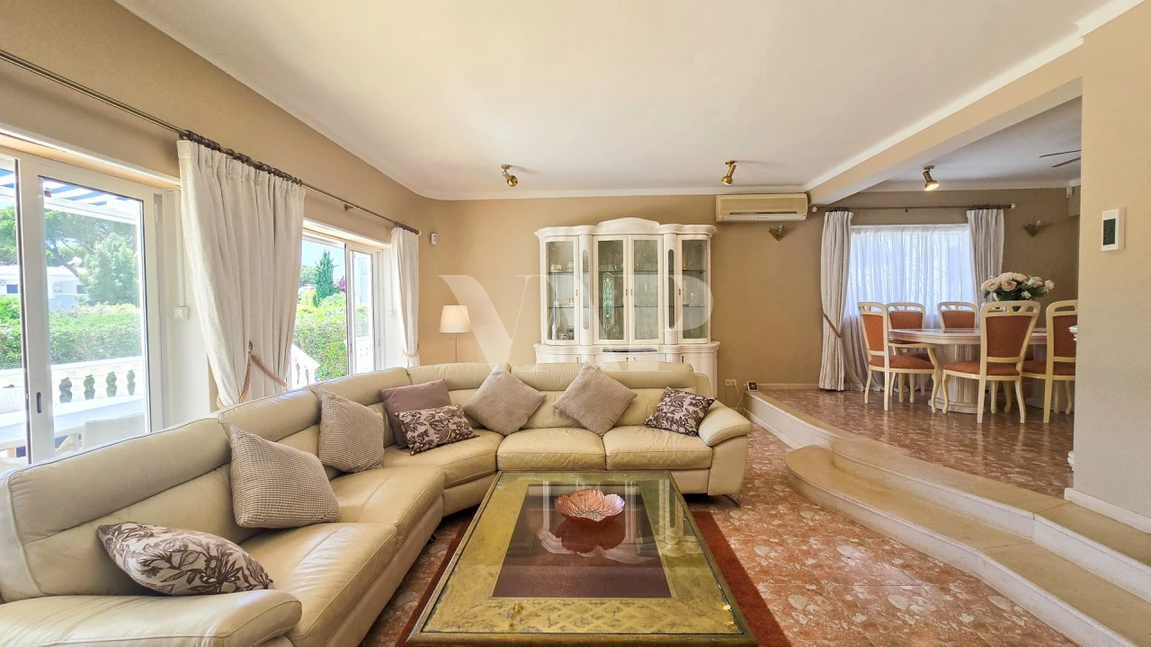 Moradia T3 para Venda em Quarteira Foto 9