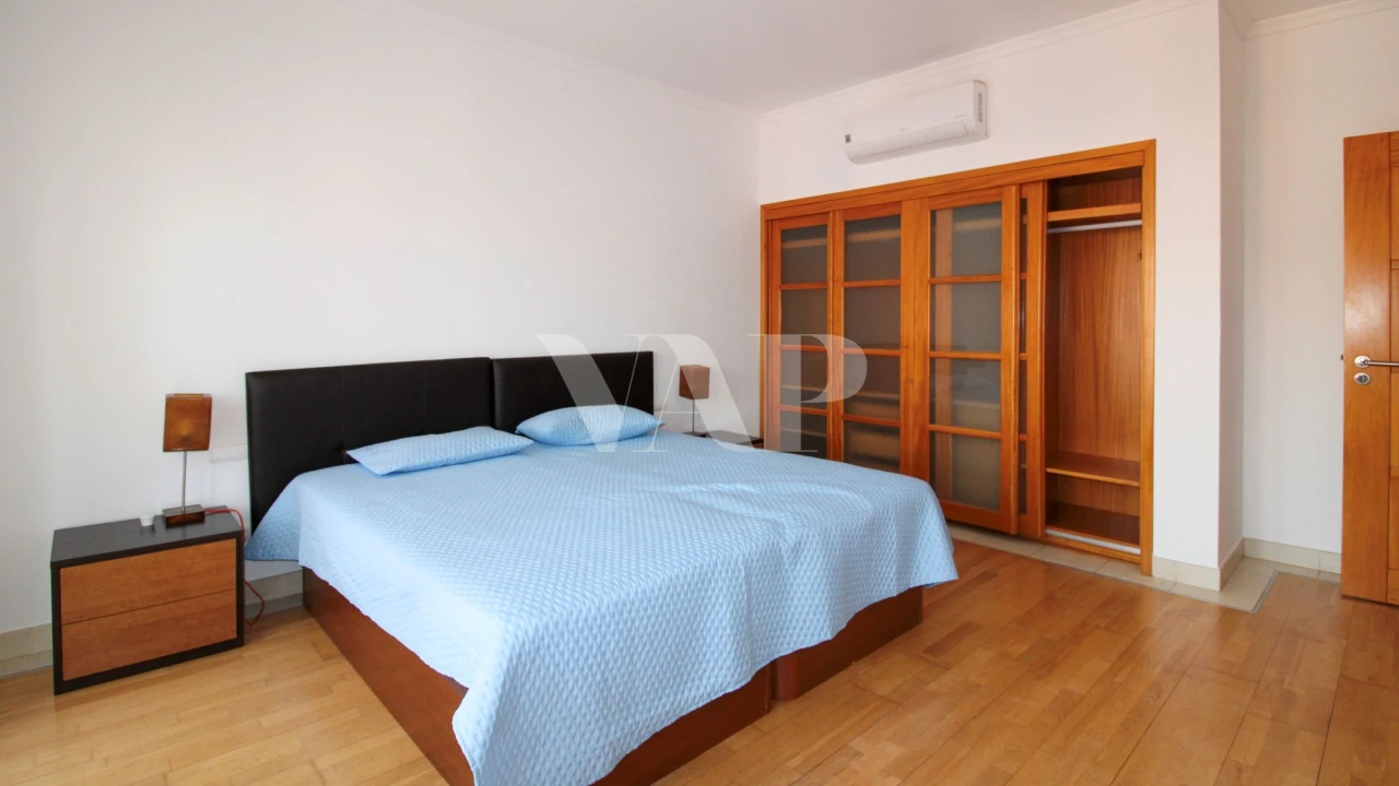Apartamento T2 para Venda em Quarteira Foto 10
