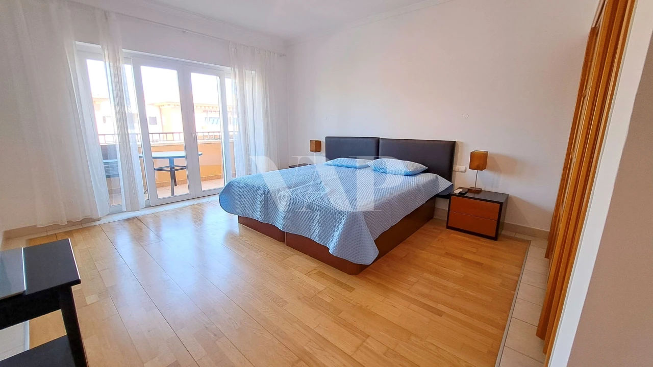 Apartamento T2 para Venda em Quarteira Foto 4