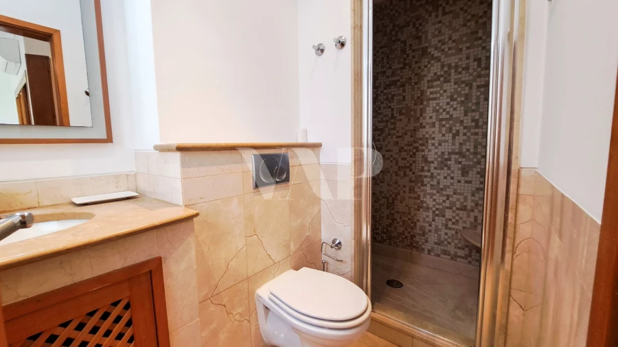 Apartamento T2 para Venda em Quarteira Foto 14