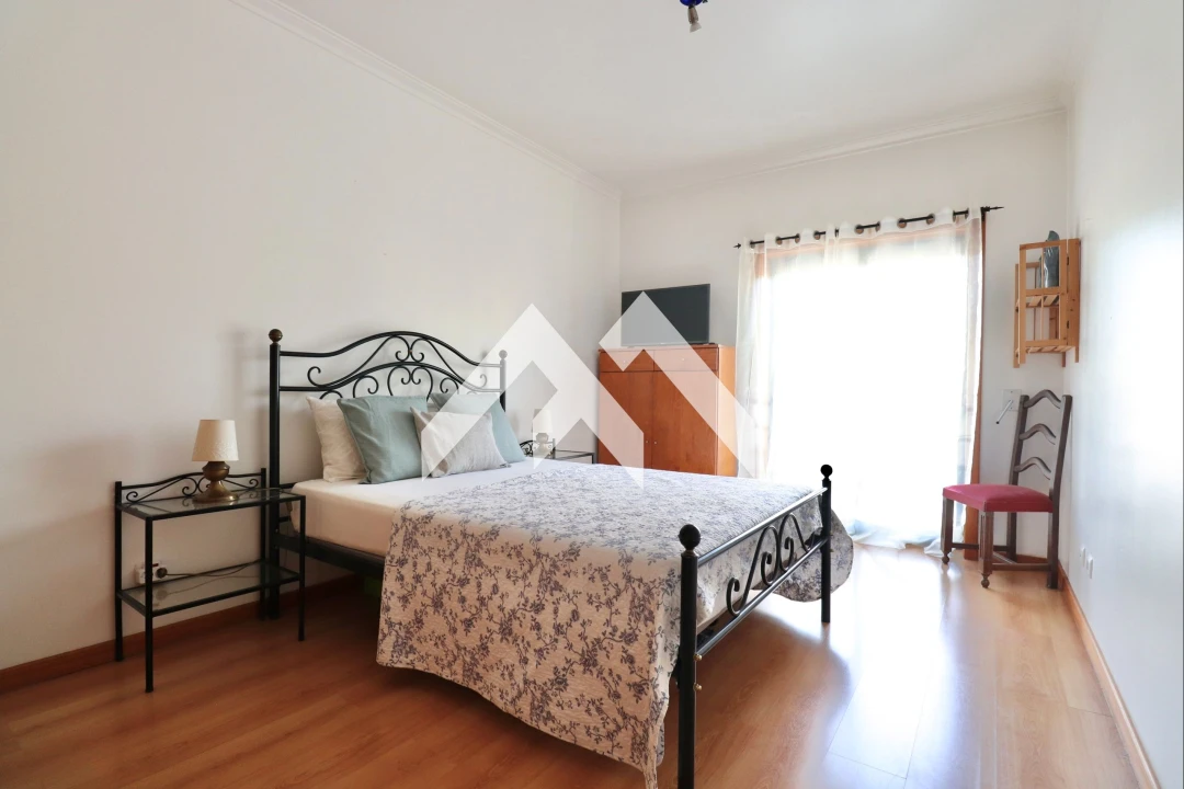 Apartamento T3 para Venda em Rio de Mouro Foto 7