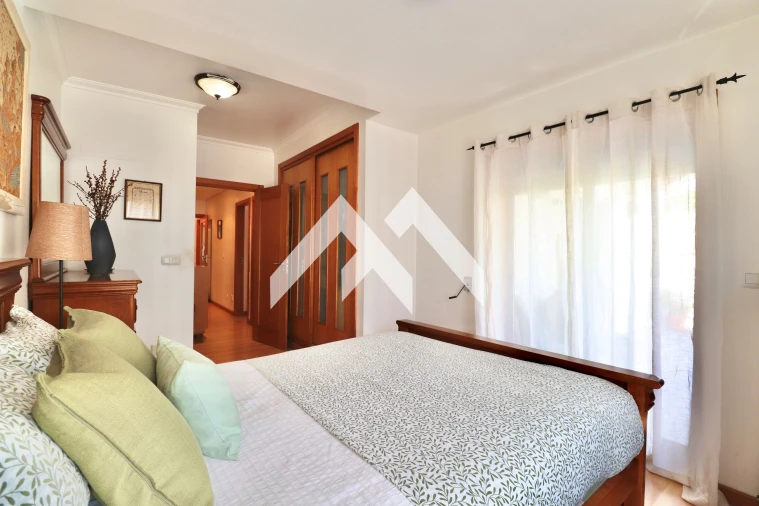 Apartamento T3 para Venda em Rio de Mouro Foto 5