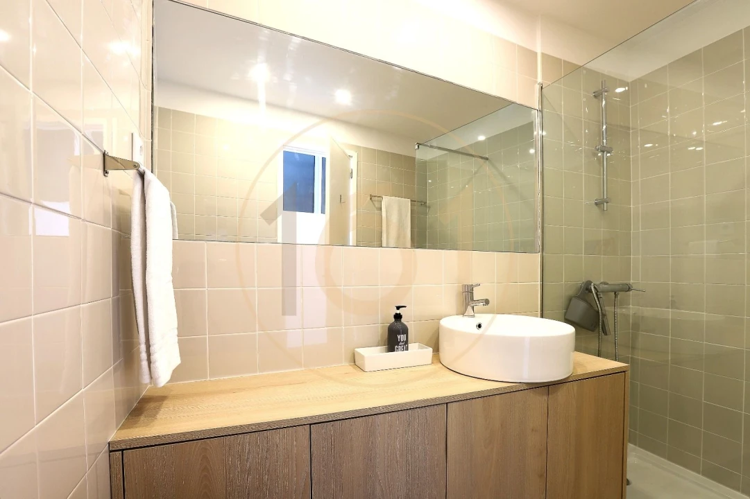 Apartamento T3 para Venda em Cedofeita, Santo Ildefonso, Sé, Miragaia, São Nicolau e Vitória Foto 7