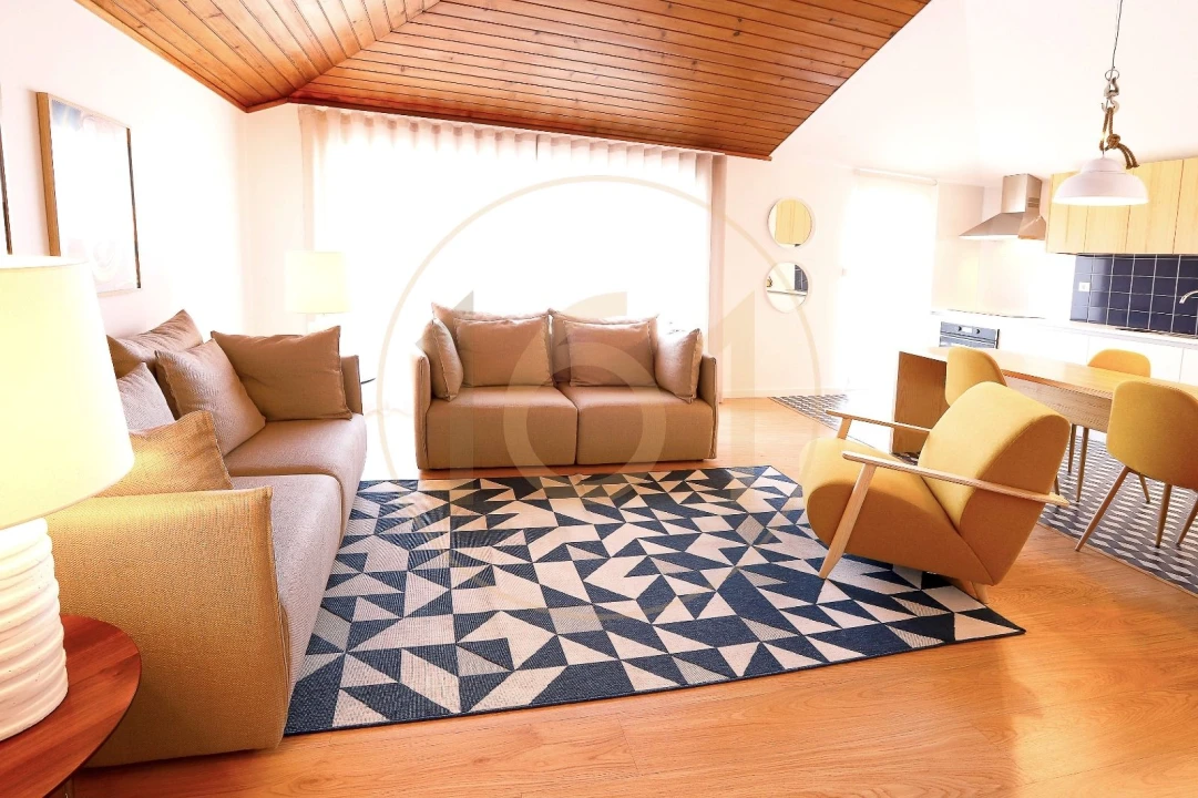 Apartamento T3 para Venda em Cedofeita, Santo Ildefonso, Sé, Miragaia, São Nicolau e Vitória Foto 1