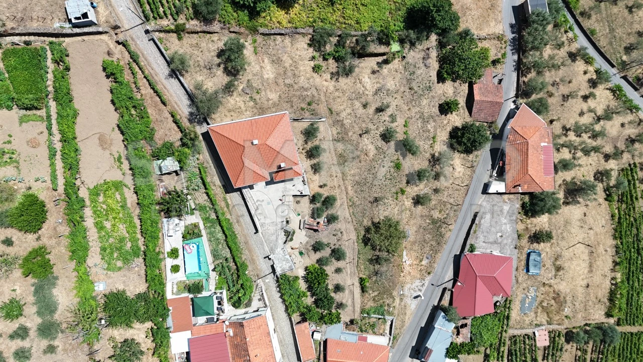 Terreno para Venda em Teixeira e Teixeiró Foto 32