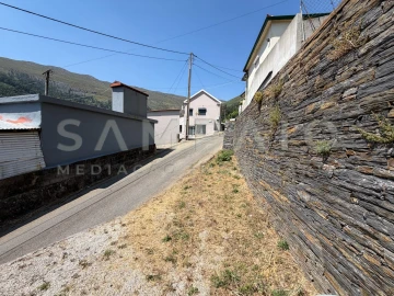 Terreno para Venda em Teixeira e Teixeiró