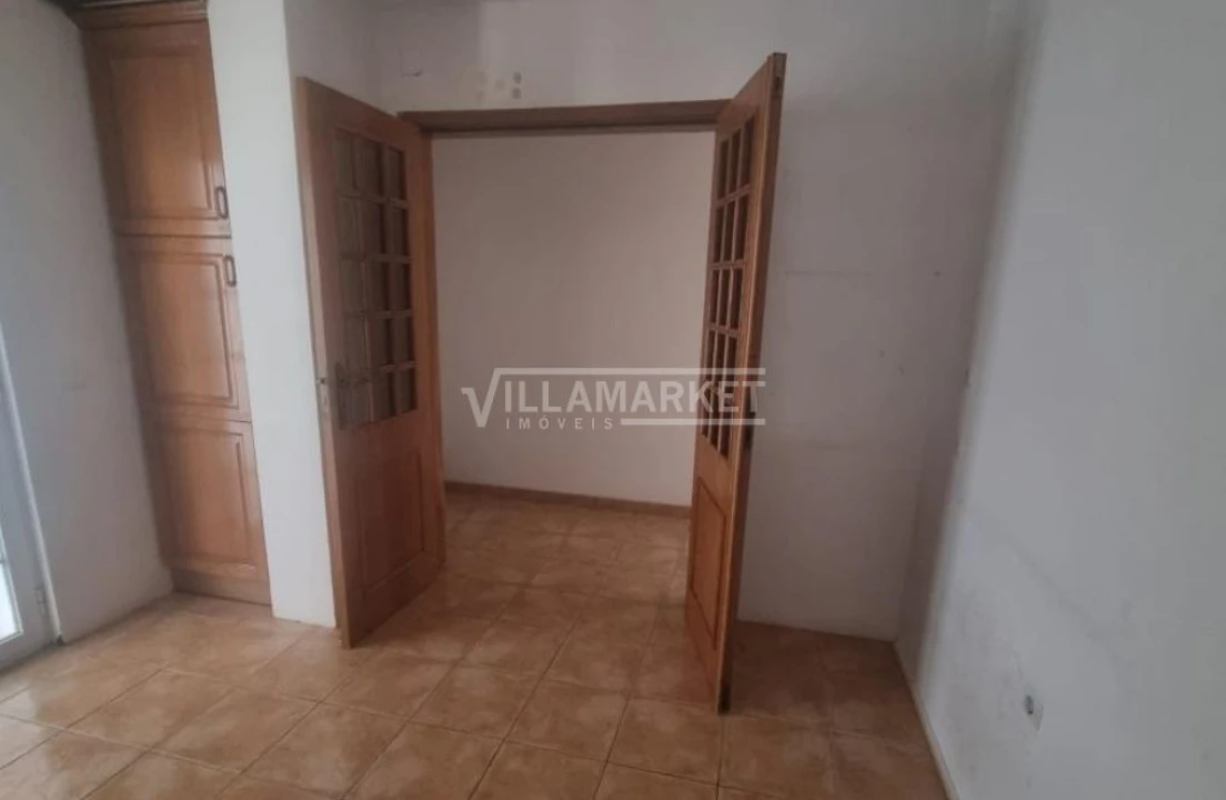 Prédio para Venda em Azeitão (São Lourenço e São Simão) Foto 14