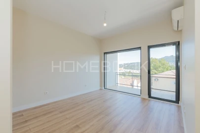 Moradia T4 para Venda em Agualva e Mira-Sintra