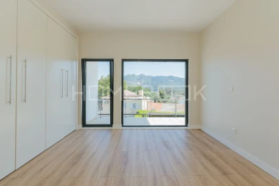 Moradia T4 para Venda em Agualva e Mira-Sintra