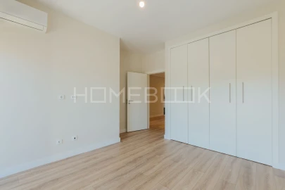 Moradia T4 para Venda em Agualva e Mira-Sintra
