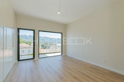 Moradia T4 para Venda em Agualva e Mira-Sintra