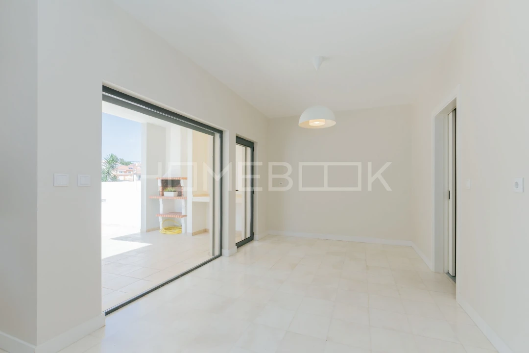 Moradia T4 para Venda em Agualva e Mira-Sintra Foto 18