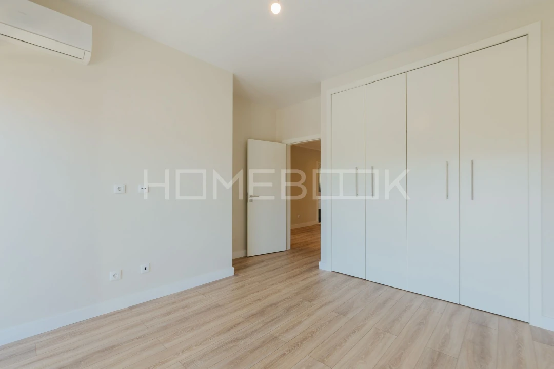Moradia T4 para Venda em Agualva e Mira-Sintra Foto 32