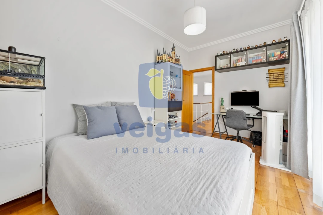 Moradia T4 para Venda em Alhos Vedros Foto 16