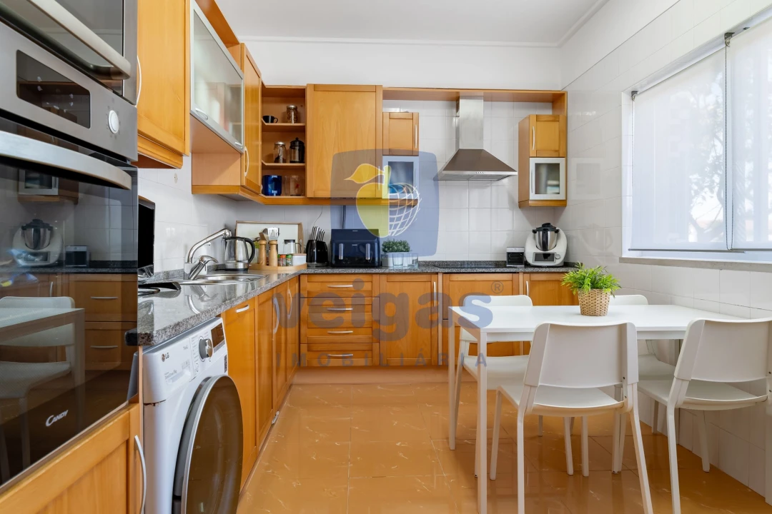 Moradia T4 para Venda em Alhos Vedros Foto 11