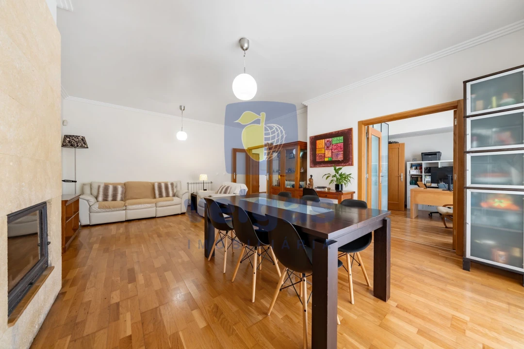 Moradia T4 para Venda em Alhos Vedros Foto 7