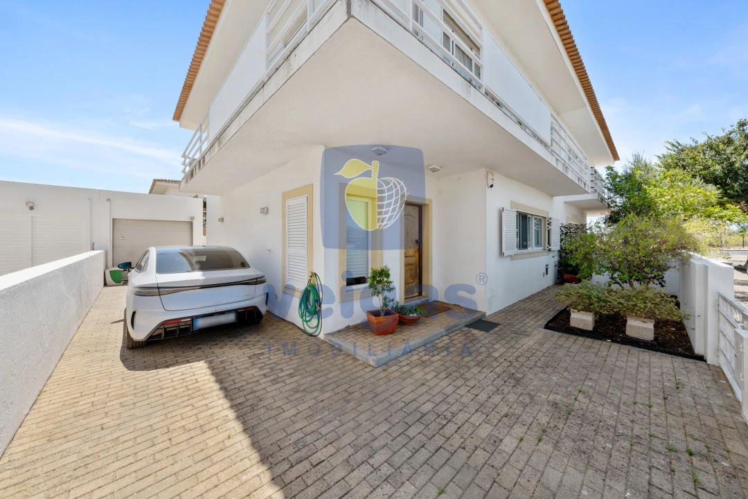 Moradia T4 para Venda em Alhos Vedros Foto 29