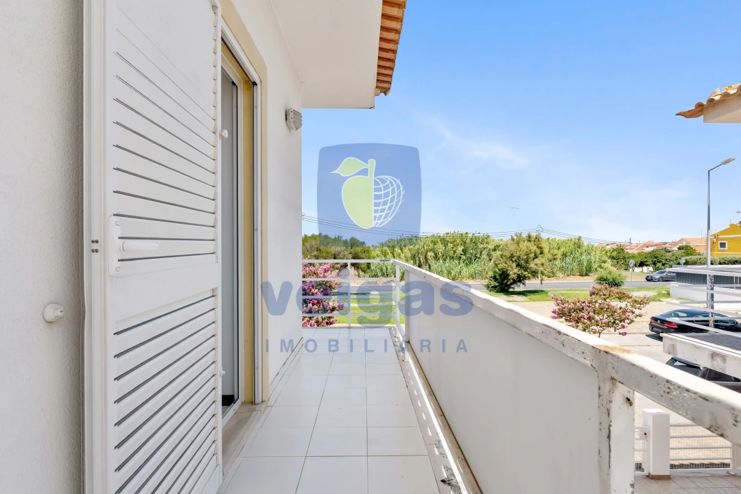 Moradia T4 para Venda em Alhos Vedros Foto 26