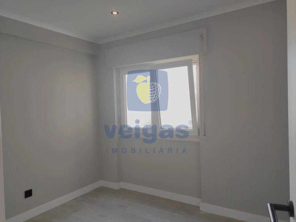 Apartamento T3 para Arrendamento em Caldas da Rainha - Santo Onofre e Serra do Bouro Foto 8