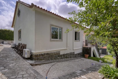 Moradia T3 para Venda em Agualva e Mira-Sintra