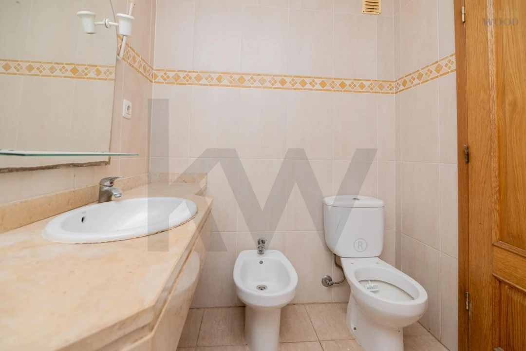 Apartamento T1 para Venda em Portimão Foto 18