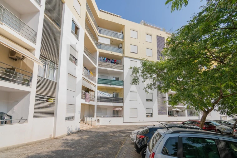 Apartamento T1 para Venda em Portimão Foto 3