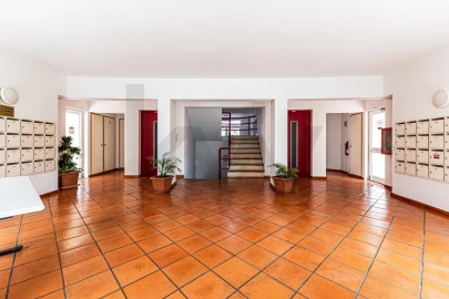 Apartamento T2 para Venda em Loule (São Clemente)