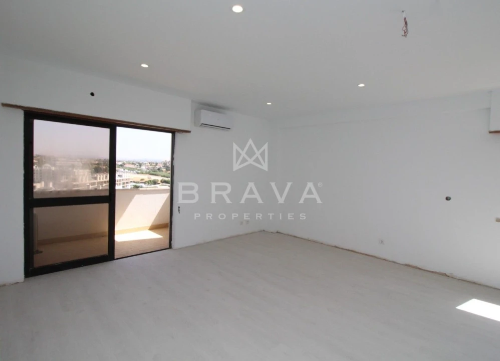 Apartamento T1 para Venda em Albufeira e Olhos de Água Foto 8