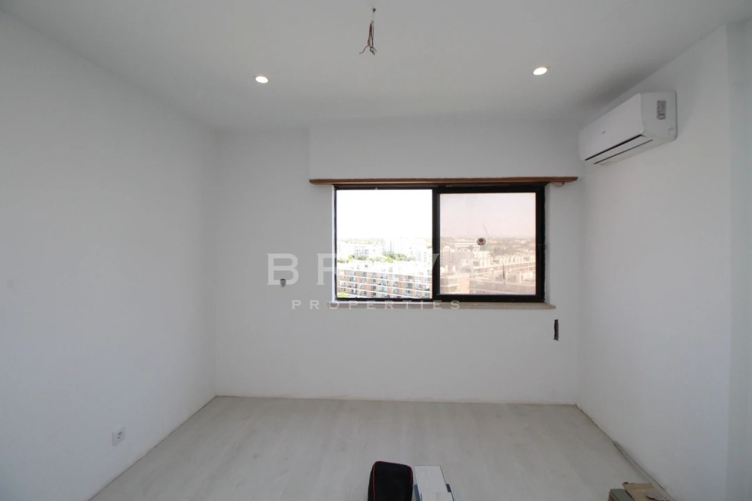 Apartamento T1 para Venda em Albufeira e Olhos de Água Foto 22