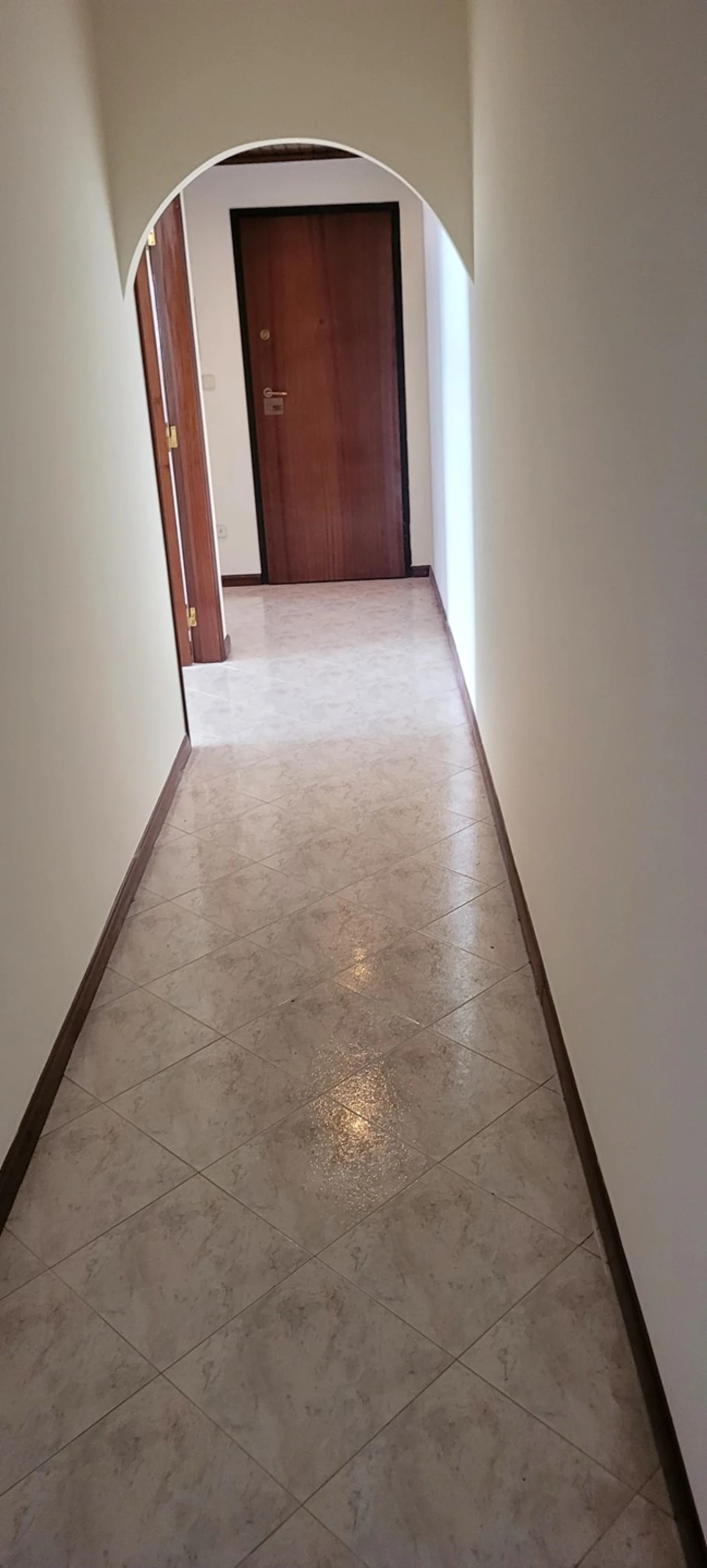 Apartamento T2 para Venda em Agualva e Mira-Sintra Foto 27