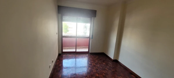 Apartamento T2 para Venda em Agualva e Mira-Sintra