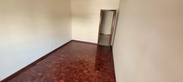 Apartamento T2 para Venda em Agualva e Mira-Sintra