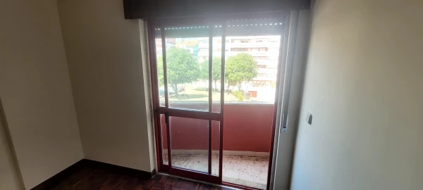 Apartamento T2 para Venda em Agualva e Mira-Sintra