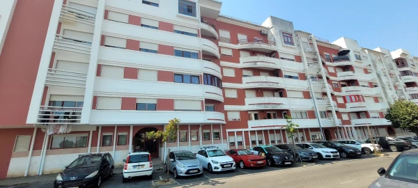 Apartamento T2 para Venda em Agualva e Mira-Sintra