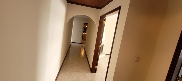 Apartamento T2 para Venda em Agualva e Mira-Sintra