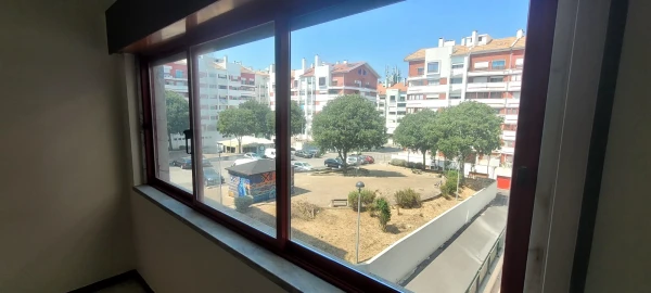 Apartamento T2 para Venda em Agualva e Mira-Sintra