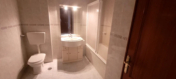 Apartamento T2 para Venda em Agualva e Mira-Sintra