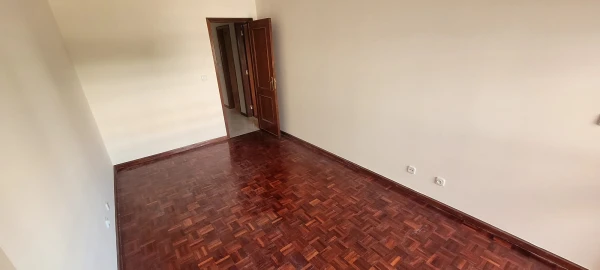Apartamento T2 para Venda em Agualva e Mira-Sintra