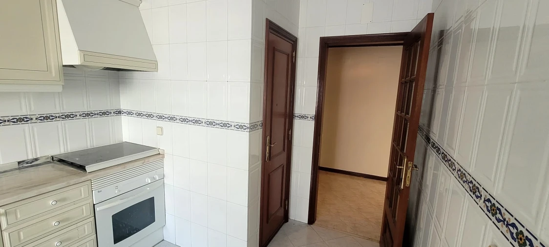 Apartamento T2 para Venda em Agualva e Mira-Sintra Foto 2