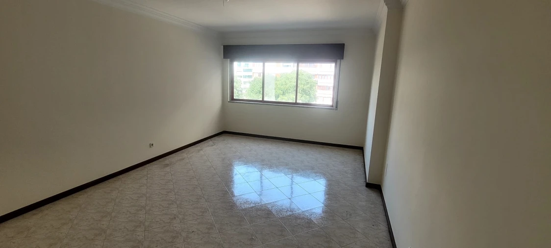 Apartamento T2 para Venda em Agualva e Mira-Sintra Foto 9