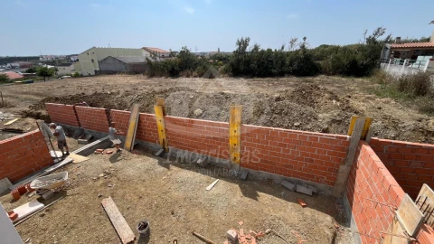 Moradia T3 para Venda em Santa Barbara