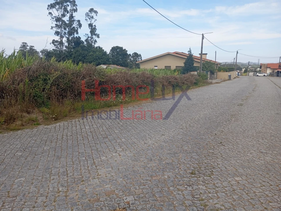 Terreno para Venda em Castêlo da Maia Foto 8