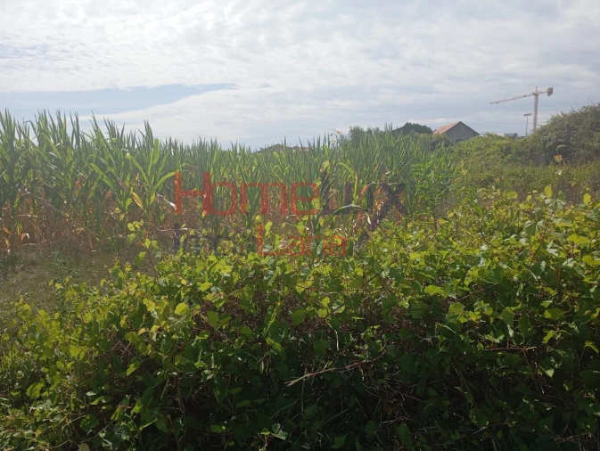 Terreno para Venda em Castêlo da Maia Foto 2
