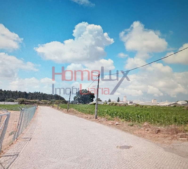 Terreno para Venda em Castêlo da Maia Foto 3