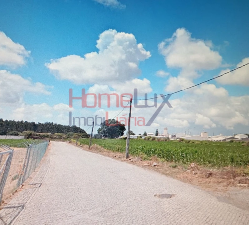 Terreno para Venda em Castêlo da Maia Foto 8