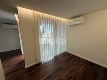 Apartamento T1 para Arrendamento em Mafamude e Vilar do Paraíso